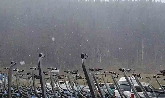 Ilgaz Dağı'nda kar yağışı etkili oluyor