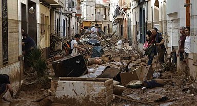 İspanya'daki sel felaketinde can kaybı 158'e yükseldi