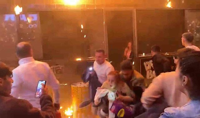 Isparta'da korkutan yangın: 5 katlı eğlence merkezi alev alev yandı