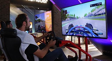 İstanbul butiğinde Formula 1 simülasyon deneyimi