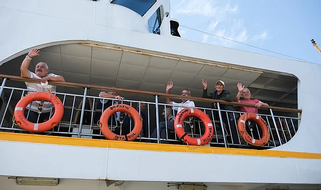 İstanbul Şehir Hatları şehrin çınarlarını ağırladı