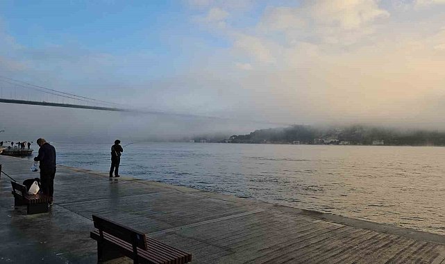 İstanbul'da boğaz ulaşımına sis engeli