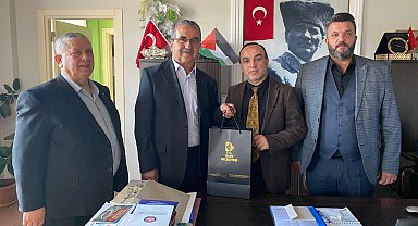 İzmit Belediyesi yöneticileri Kandıra İlçe Müftüsünü ziyaret etti 