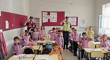 Jandarma Sökeli öğrencileri bilgilendirdi