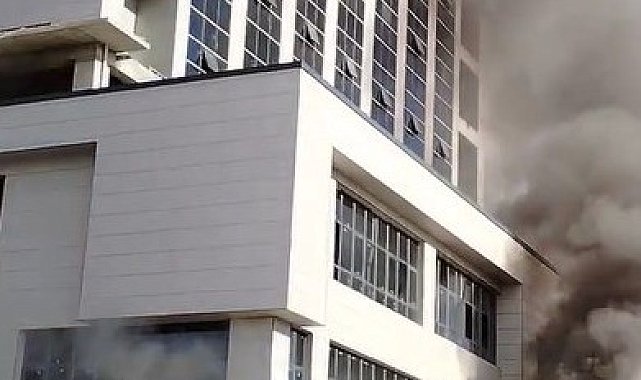 Kahramanmaraş'ta hastane inşaatında korkutan yangın