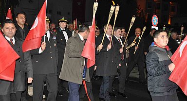 Kars'ta Cumhuriyet yürüyüşü yapıldı