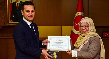 Kastamonu Üniversitesinde Erasmus+ International Staff Week etkinliğine katılan katılımcılara sertifika verildi