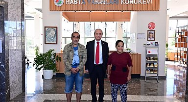 Kepez Belediyesi, çocukları yoğun bakımdayken sokakta kalan olan aileyi konukevine yerleştirdi