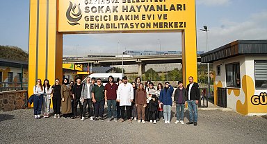 Kocaeli'de gençlerden sokak hayvanları merkezine ziyaret