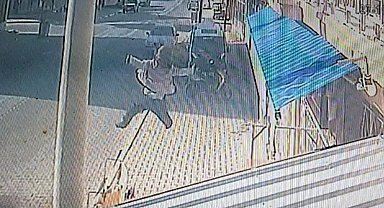 Konya'da bebek balkondan düştü, o anlar kamerada