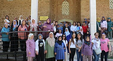 Köprübaşılı kadınlar Manisa'yı gezdi