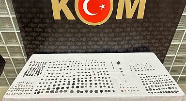 Kula'da tarihi eser operasyonu: 471 adet obje ele geçirildi