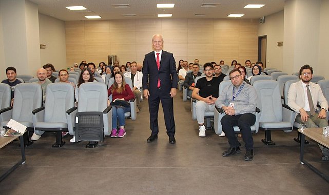 Kütahya Şehir Hastanesi'nde konferans