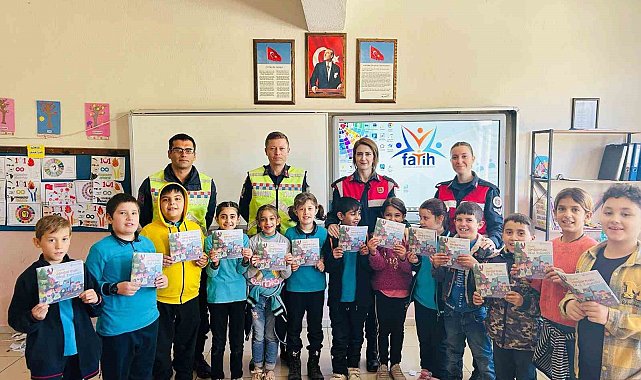 Kütahya'da öğrencilere trafik güvenliği ve suçtan korunma yöntemleri semineri