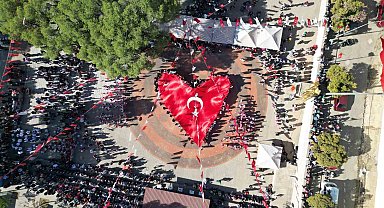 Kuyucak'ta Cumhuriyet coşkusu meydanlara sığmadı