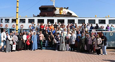 Manisalı kadınlara Büyükşehir'den özel körfez turu