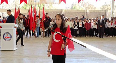 Minik Emine, "Bugün" şiirini okurken gözyaşlarına hakim olamadı