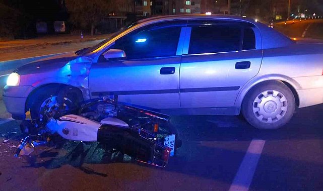 Motosiklet otomobil ile çarpıştı: 1 yaralı