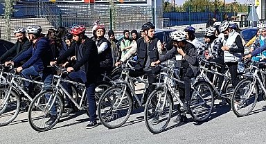 Öğrenciler madde bağımlılığına karşı pedal çevirdi