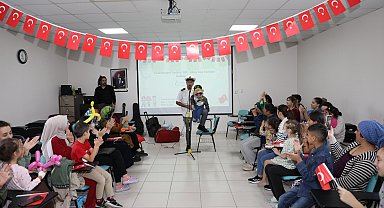 Onkoloji servisindeki çocuklar Cumhuriyet Bayramı'nı kutladı