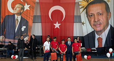 Özalp'ta Cumhuriyet Bayramı coşkuyla kutlandı