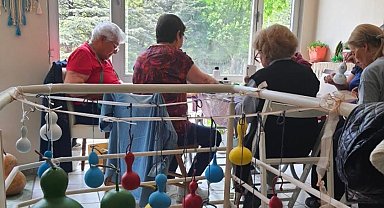 Özel bireylerin anneleri ve gönüllülerinden 'su kabakları' ile çalışmaları