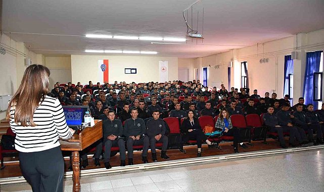 Polis adaylarına 'Aile İçi İletişim ve Kadına Karşı Şiddetle Mücadele Eğitimi' verildi