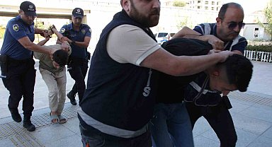 Polise silahlı saldırının zanlıları adliyeye çıkarıldı