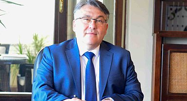 Rektör Özölçer, 29 Ekim Cumhuriyet Bayramı'nı kutladı