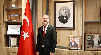 Rektör Uslu: "Emanete sahip çıkan yeni nesiller yetiştirme gayretindeyiz"