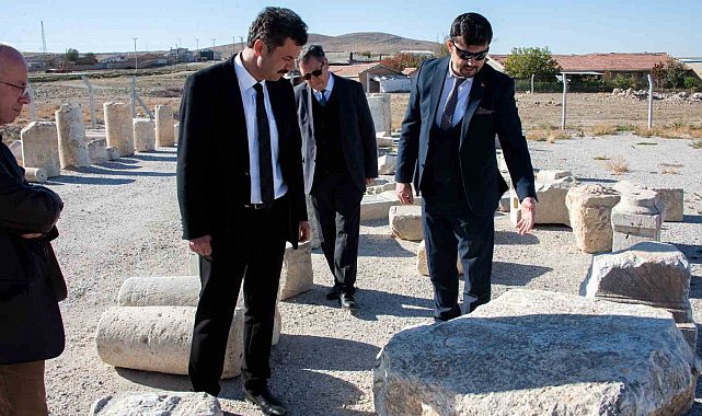 Rektör Yılmaz: "Savatra Antik Kentindeki çalışmalar önemli"