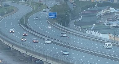 Rize'de ters şeride giren araç trafiği tehlikeye soktu