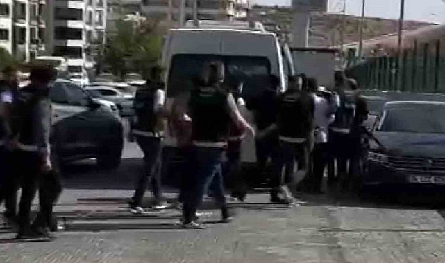 Şanlıurfa'da tehditle kadınları fuhuşa zorlayan şüphelilere operasyon: 7 tutuklama