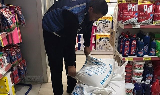 Şarkışla'da zabıta ekipleri marketleri denetledi