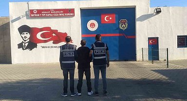 Siirt'te banyo duvarına saklanan firari şahıs yakalandı