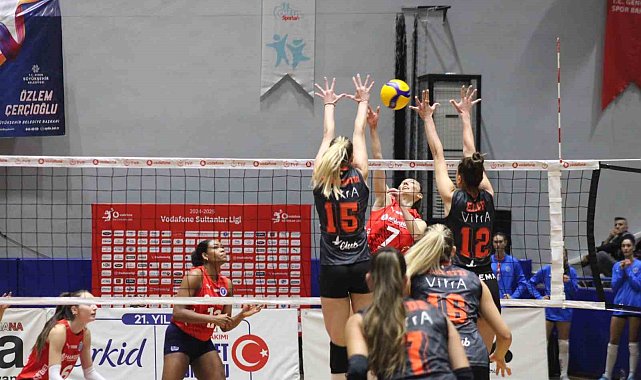 Sultanlar Ligi: Aydın Büyükşehir Belediyespor: 1 - Eczacıbaşı Dynavit: 3
