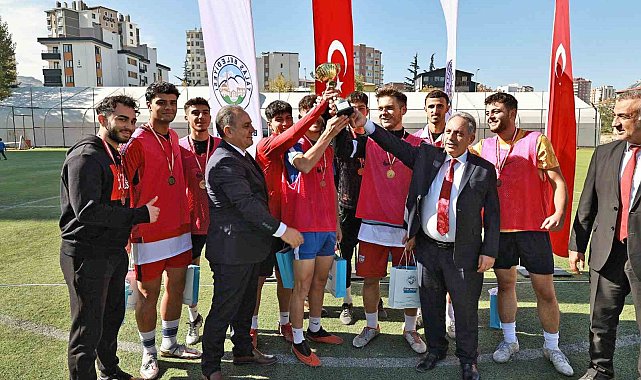 Talas'ın Cumhuriyet Kupası'nda şampiyon belli oldu