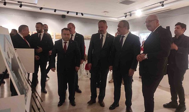 Tekirdağ'da "Cumhuriyet ve Atatürk" temalı sergi açıldı