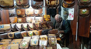 Teknolojiye direnerek 65 yıllık geleneğe sahip çıkıyor