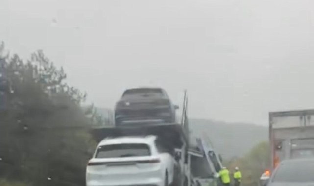 TOGG yüklü tır kontrolden çıktı