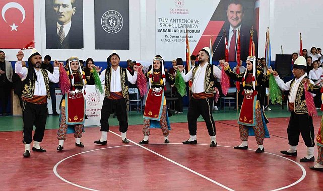 Tomarza'da Cumhuriyet Bayramı coşkusu