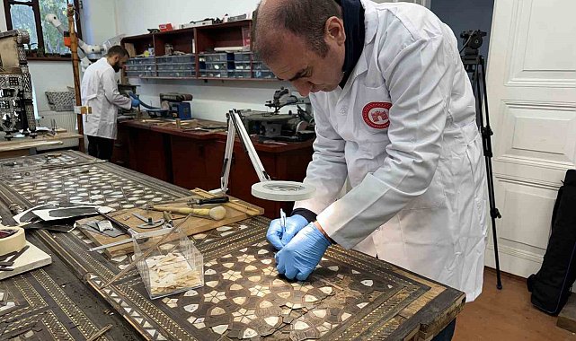 Topkapı ve Dolmabahçe Sarayı'ndaki bazı eserler restore ediliyor