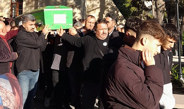 Trafik kazasında hayatını kaybeden lise öğrencisi son yolculuğuna uğurlandı