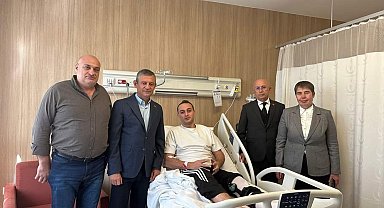 TUSAŞ'a yönelik terör saldırısında yaralanan Murat Solmaz'a CHP Lideri Özel'den "Geçmiş olsun" ziyareti