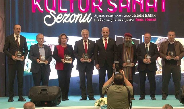 Ümraniye'de Kültür ve Sanat Sezonu, uluslararası yarışmalarla açıldı