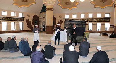 Umreye gideceklere uygulamalı eğitim verildi
