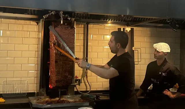 Ünlülerin dönercisi Serkan Mutlu'nun markası Mutlu Et şimdi Bursa'da!