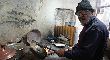 Unutulmaya yüz tutmuş kalaycılık mesleğini yaşatıyor