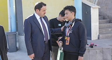 Vali Işın, Uluslararası Robot Yarışması'nda başarı elde eden Doruk Cengiz'i tebrik etti