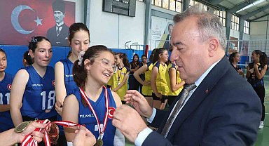 Voleybol şampiyonu oldular